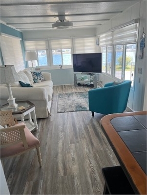 <%$ Resources:Resource, Classifieds %> - Image3